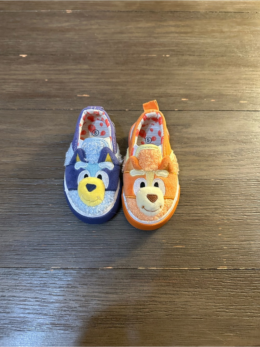 Sz 5 Toddler Bluey & Bingo Fleece Slip On shoes